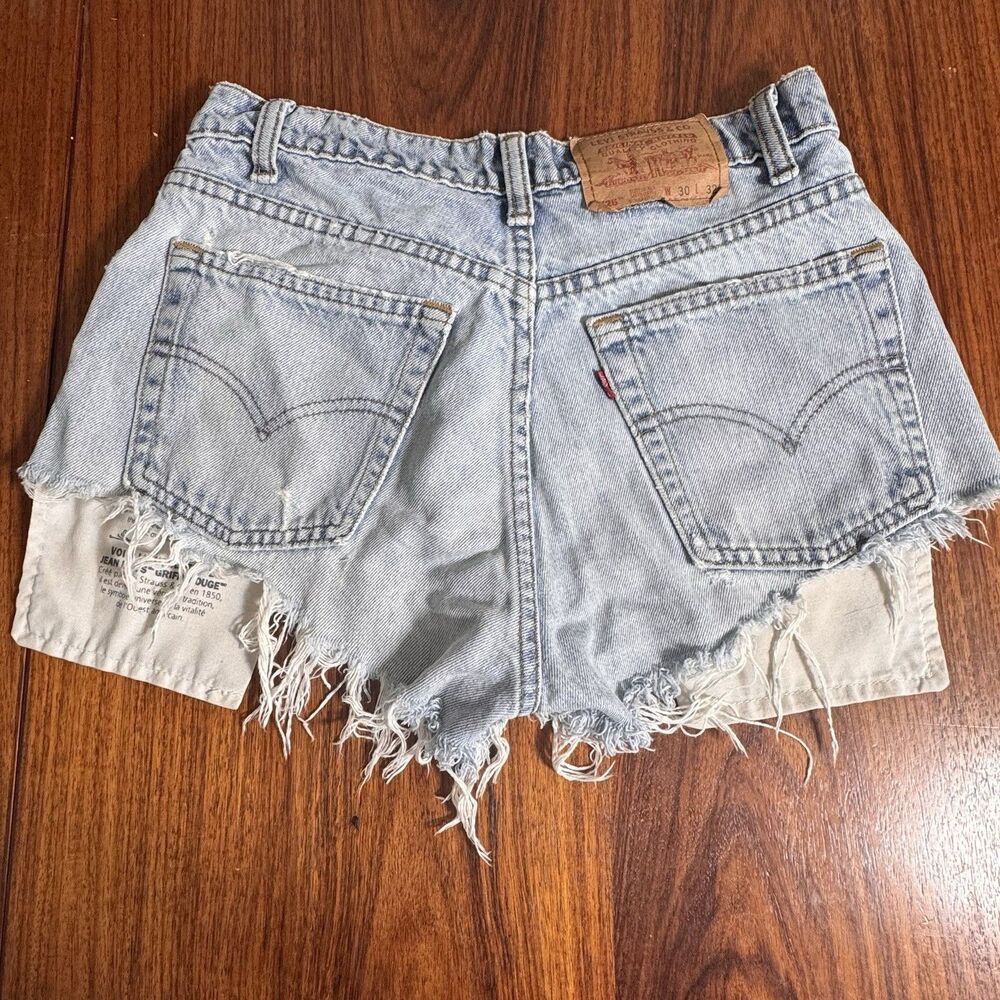 Vintage Y2K Levi's 525 Metro Fit Button Fly Cut-Off Shorts Canada Plant 217 Rare